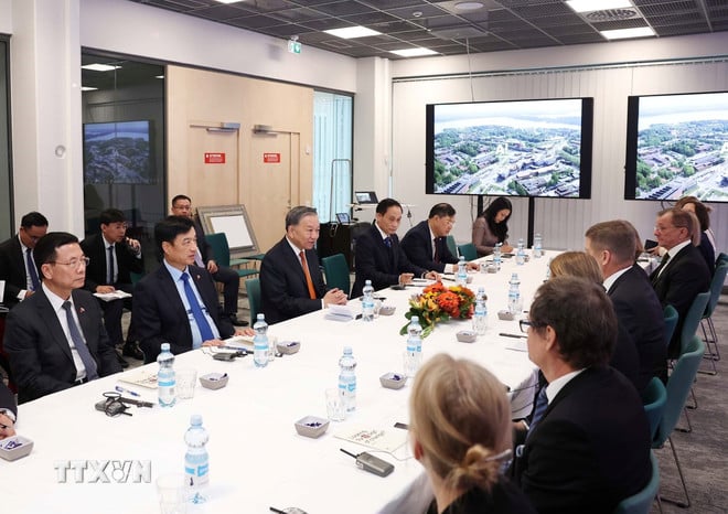 ttxvn-tong-bi-thu-to-lam-tham-dai-hoc-aalto-22-7.jpg