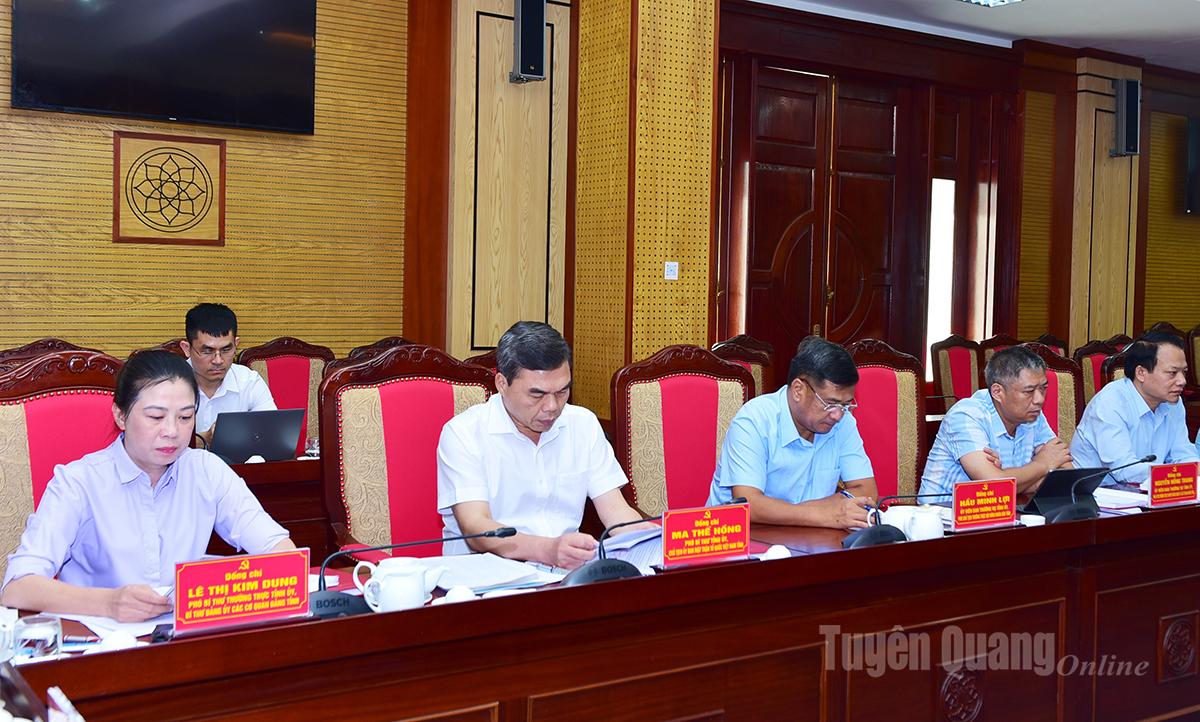 Delegates attending the meeting.
