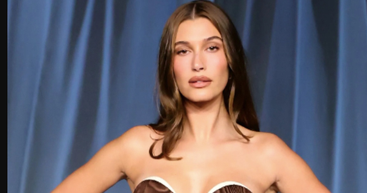 Hailey Bieber's suffocating corset dress When the body is the language