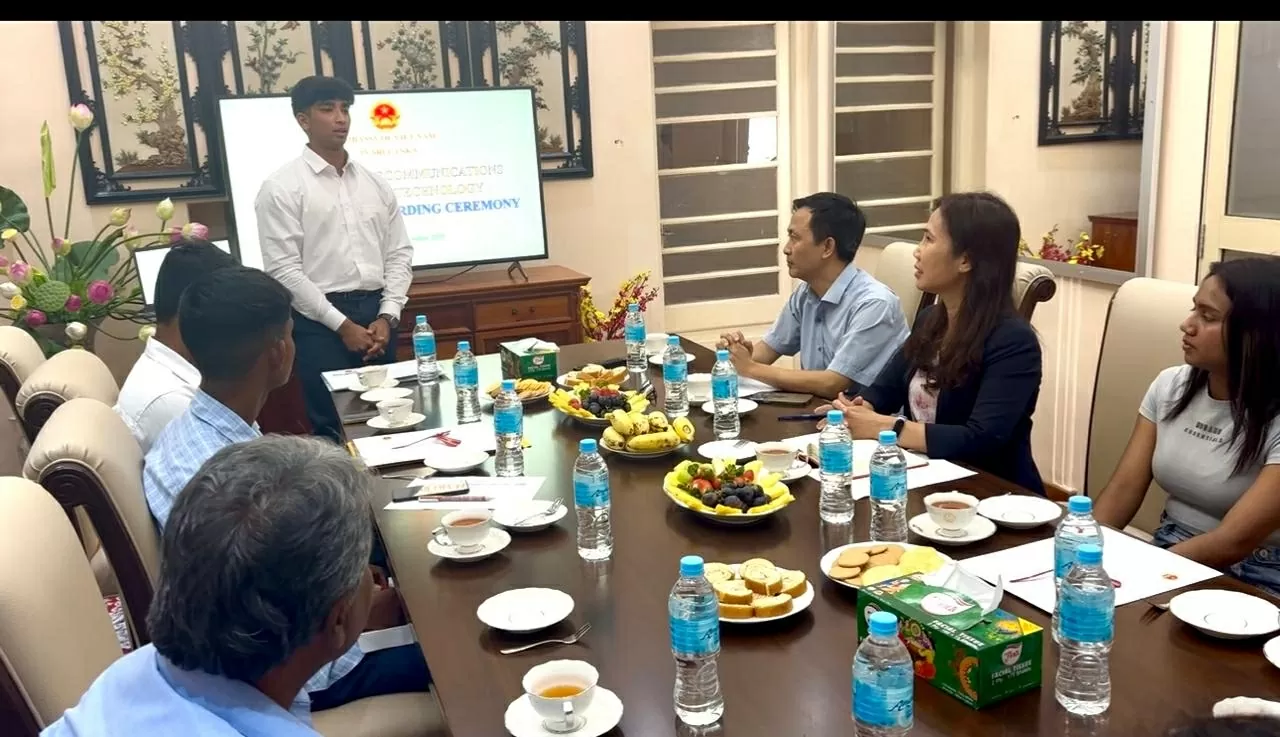 Lễ trao học bổng toàn phần cho sinh viên Sri Lanka sang học tại Học viện Công nghệ Bưu chính Viễn thông