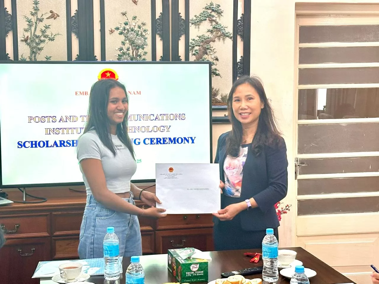 Lễ trao học bổng toàn phần cho sinh viên Sri Lanka sang học tại Học viện Công nghệ Bưu chính Viễn thông