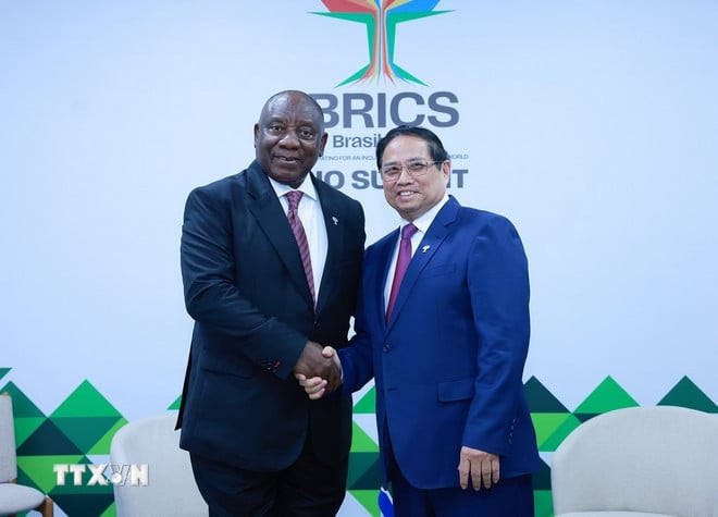 ttxvn-thu-tuong-pham-minh-chinh-gap-tong-thong-nam-phi-cyril-ramaphosa.jpg