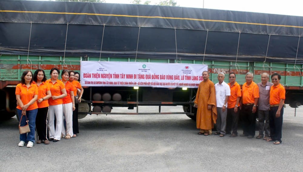 Đoàn thiện nguyện tỉnh Tây Ninh tổ chức lễ xuất quân cứu trợ đồng bào tỉnh Lạng Sơn
