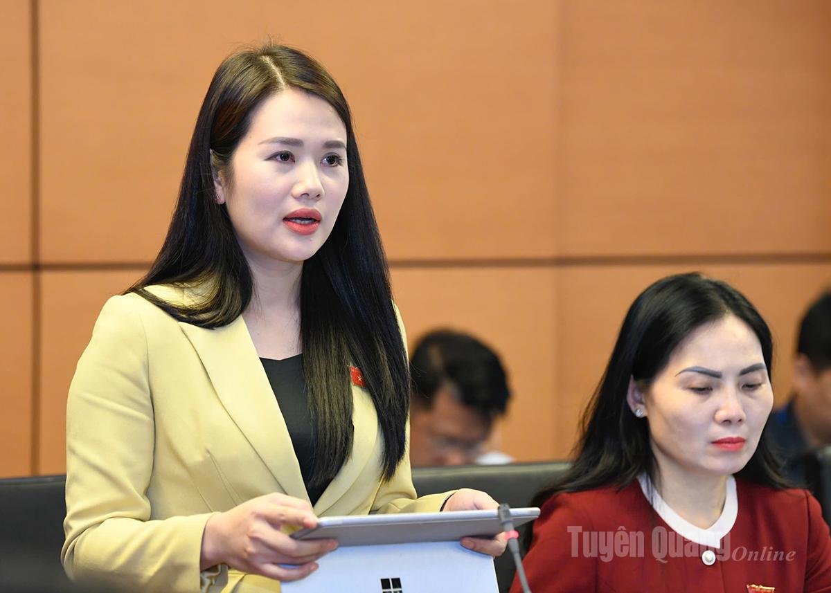 Delegat Vuong Thi Huong deltok i diskusjonen.