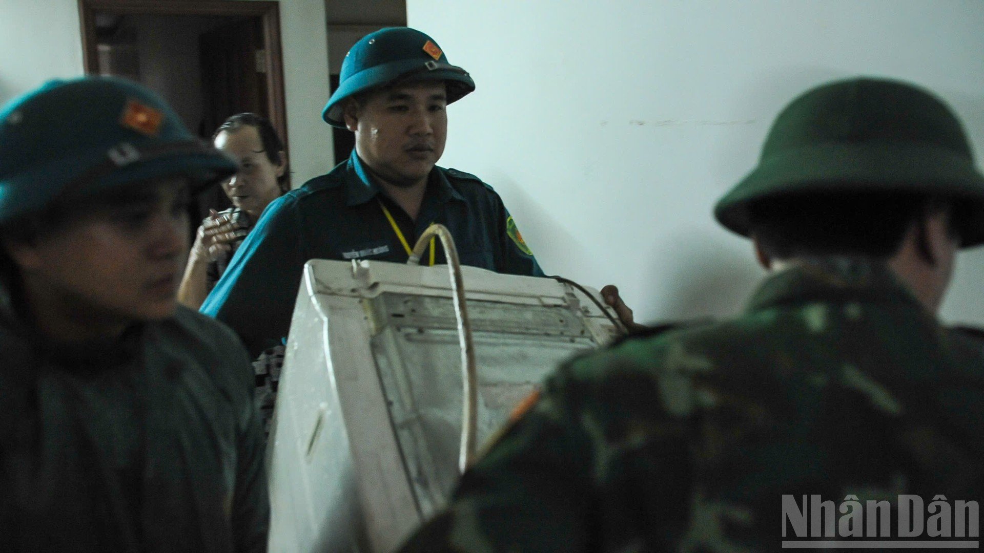 ndo_br_z7144555023287-44b4d5930348f0d782fadd4a87acb73d-2295.jpg