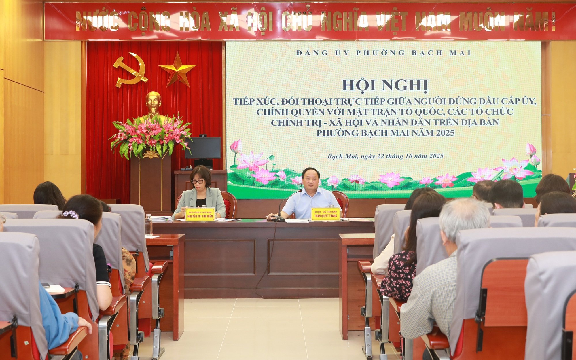 Quang cảnh buổi đối thoại tại phường Bạch Mai