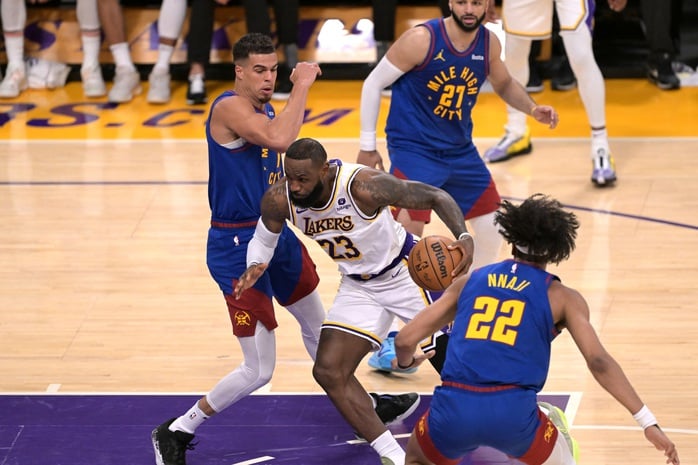 LeBron James erreicht einen monumentalen Meilenstein: Er erzielt 40.000 Punkte in der NBA-Geschichte – Foto 2. LeBron James đạt cột mốc kỳ vĩ - ghi 40.000 điểm trong lịch sử NBA- Ảnh 2.