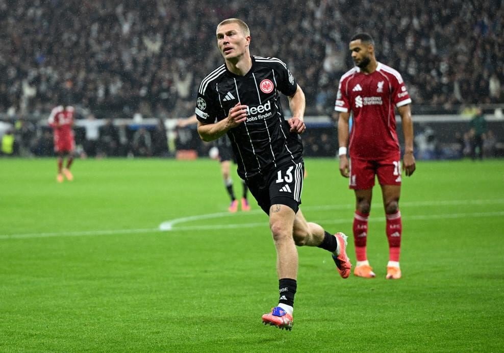 editorial_uefa_com eintracht_frankfurt_v_liverpool_fc_ _uefa_champions_league_2025_26_league_phase_md3 (2).jpg