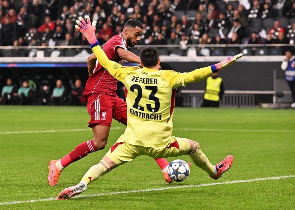 editorial_uefa_com eintracht_frankfurt_v_liverpool_fc_ _uefa_champions_league_2025_26_league_phase_md3 (1).jpg
