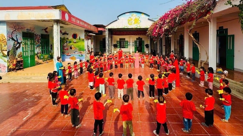 Phổ cập giáo dục mầm non thể hiện rõ chính sách an sinh và công bằng xã hội. (Ảnh nhandan.vn)