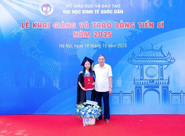 tiến sĩ - Ảnh 2.