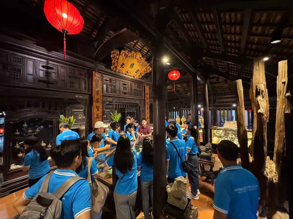 Khanh Hoa - Dak Lak: Conectando rotas para o turismo na Costa Centro-Sul e no Planalto Central - Foto 2. Khánh Hòa - Đắk Lắk: Kết nối tuyến điểm cho du lịch Nam Trung Bộ và Tây Nguyên- Ảnh 2.