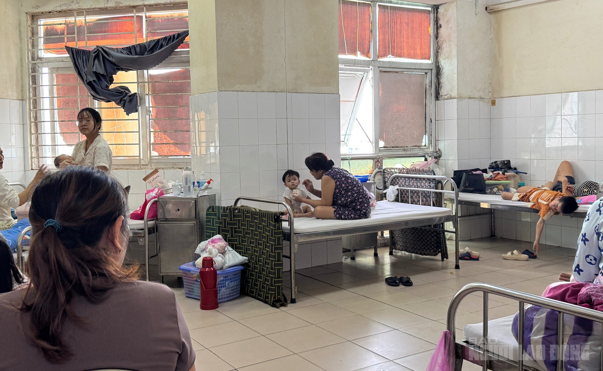 Đà Nẵng ghi nhận trẻ mắc cúm virus nhập viện gia tăng , khoa nhi quá tải - Ảnh 8. Đà Nẵng ghi nhận trẻ mắc cúm virus nhập viện gia tăng , khoa nhi quá tải - Ảnh 8.