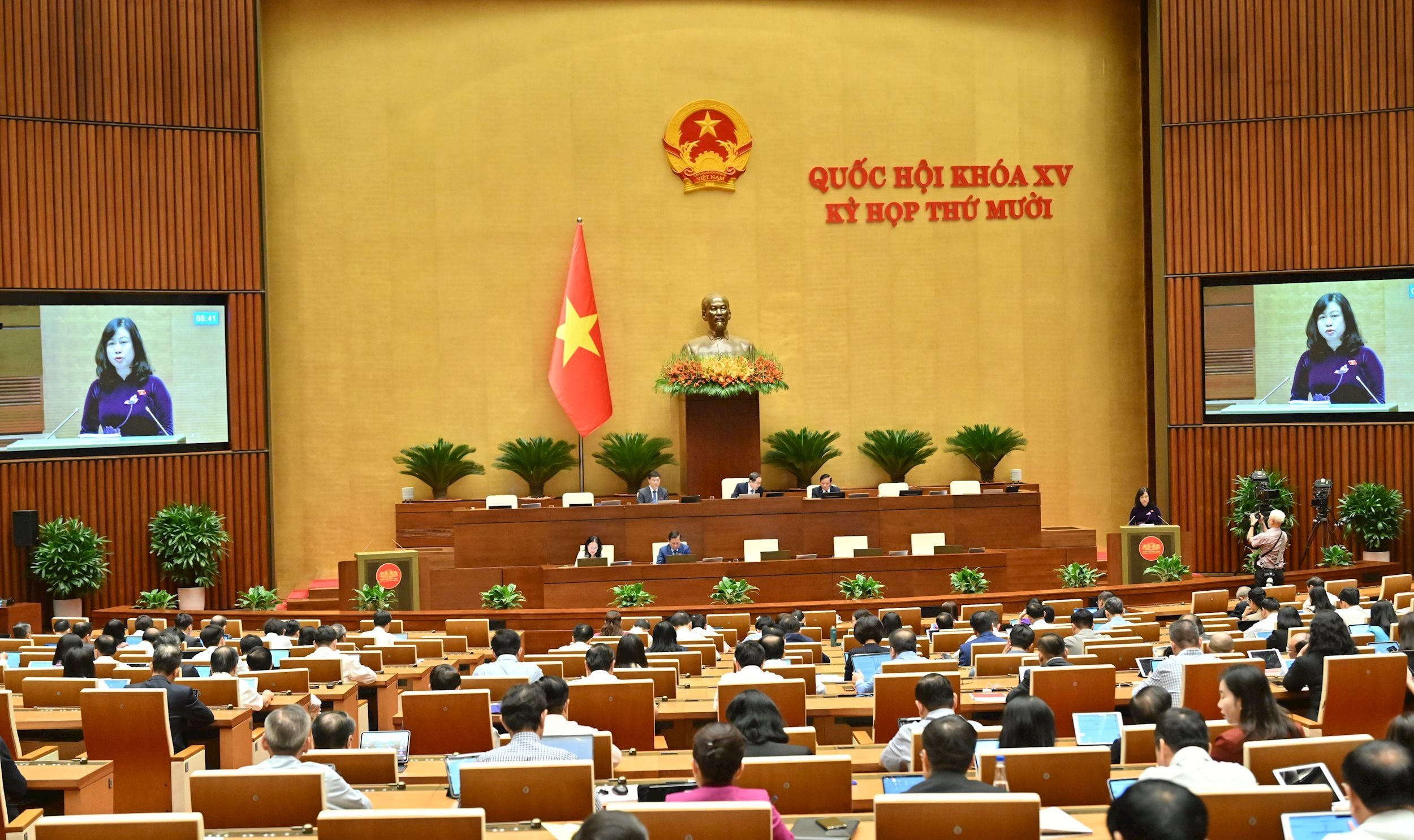 bo-truong-bo-y-te-dao-hong-lan-1-.jpg