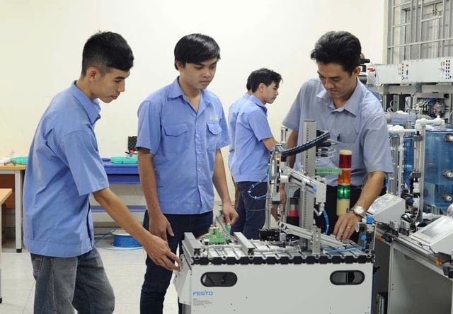 Trung học nghề: 'Bước ngoặt' của công tác phân luồng học sinh - Ảnh 2.