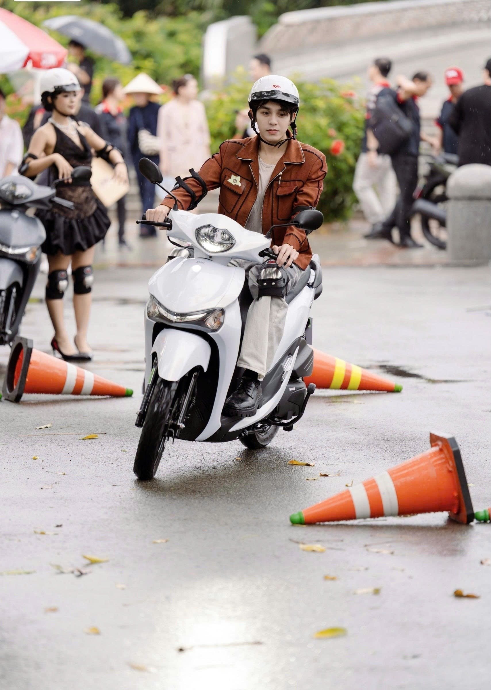 SYM Vietnam foto 4