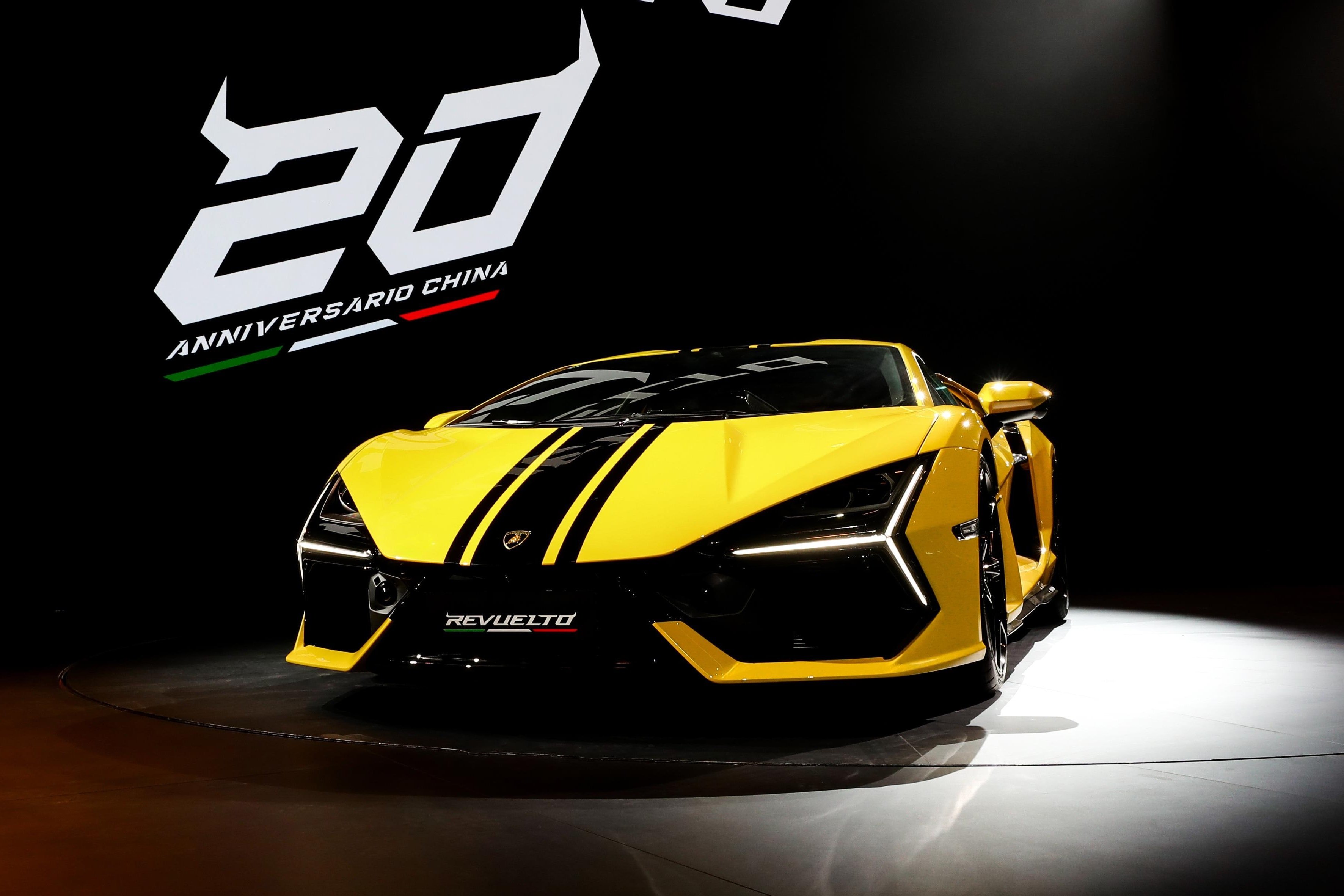 superbil, lamborghini revuelto, revuelto, lamborghini, Kina, ad personam anh 1
