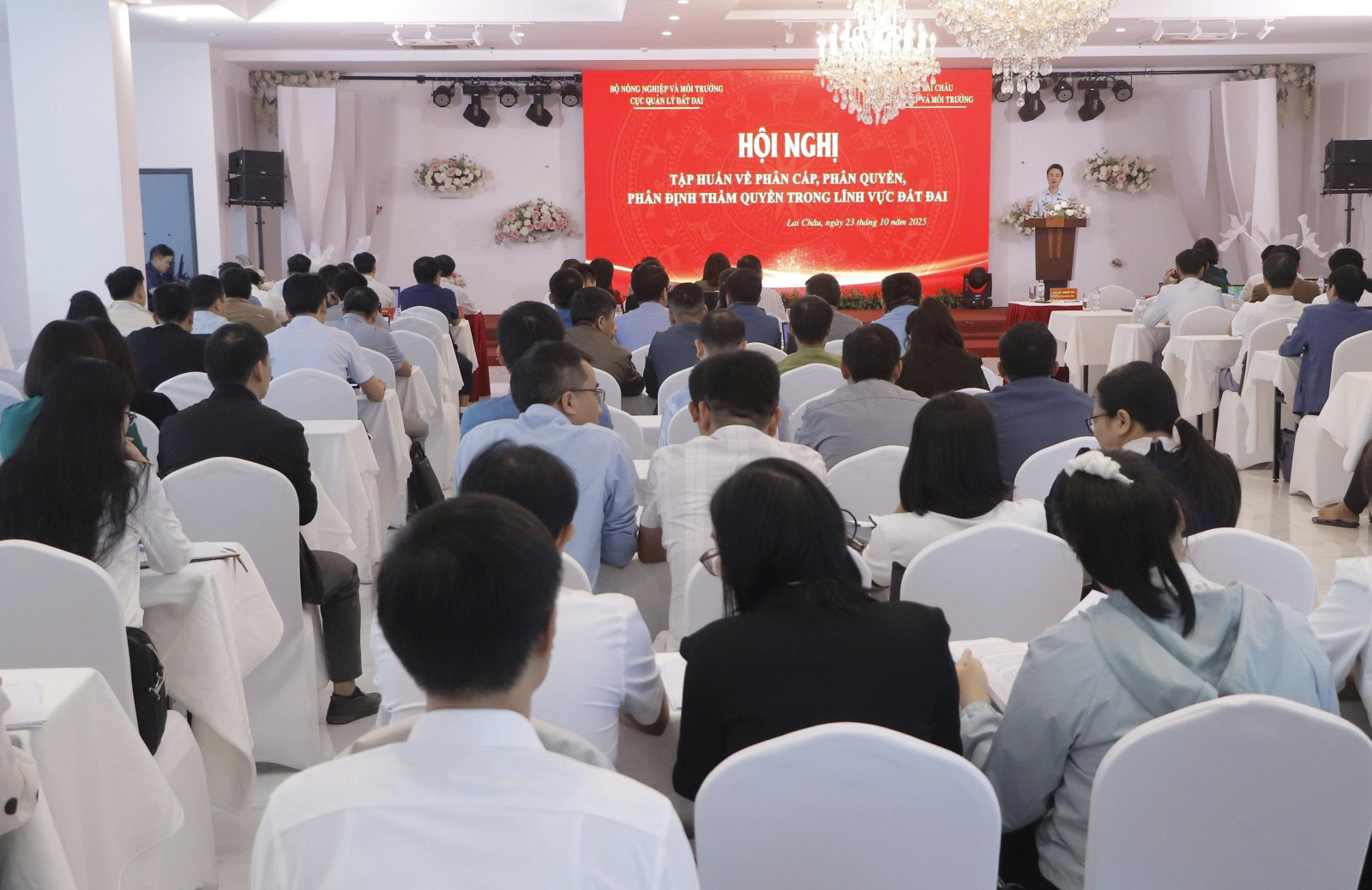 ការអភិវឌ្ឍន៍យ៉ាងខ្លាំងក្លារបស់រដ្ឋាភិបាលឌីជីថល និងពលរដ្ឋឌីជីថលនៅតំបន់ព្រំដែនដាច់ស្រយាល ឡៃចូវ-០