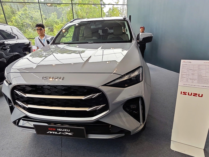 isuzu - Ảnh 1.