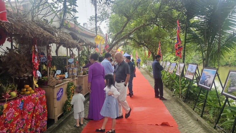 dong-dao-nhan-dan-tham-du-cac-hoat-dong-van-hoa.jpg