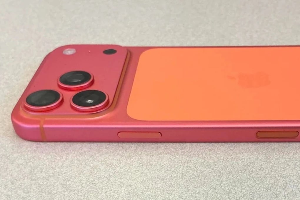 Hàng loạt iPhone 17 Pro Max cam vũ trụ bị đổi màu - 1