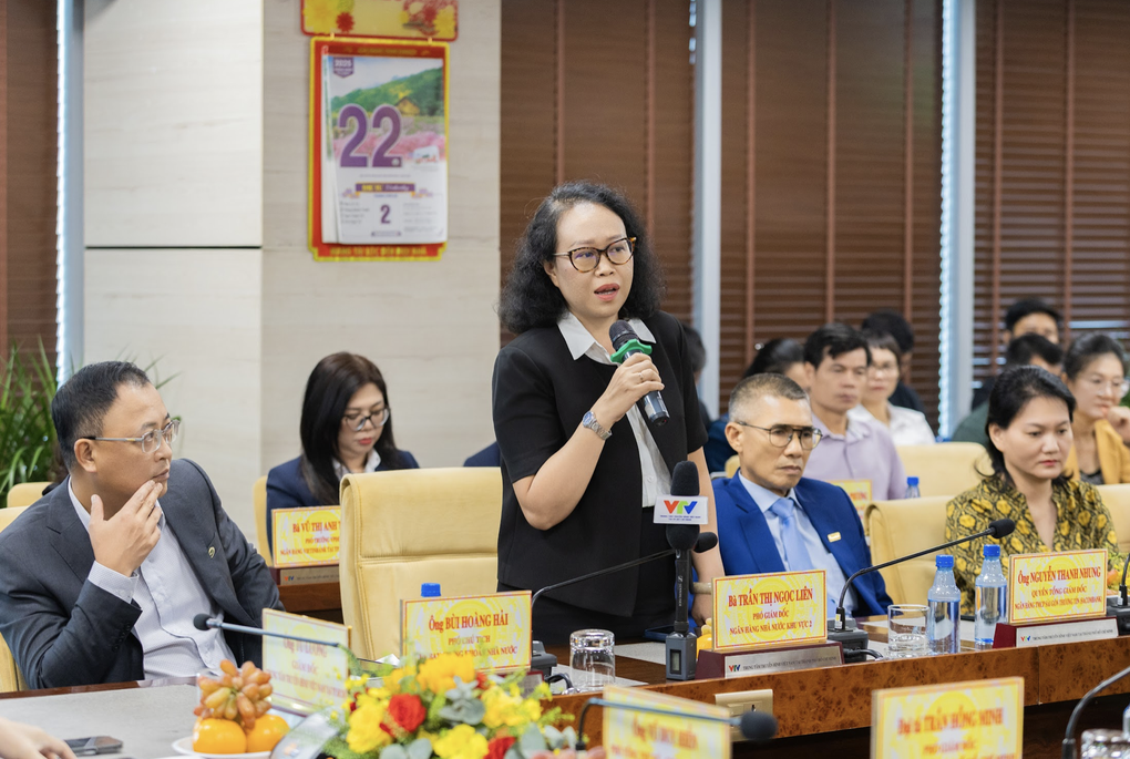 Rủi ro rình rập người dùng thẻ ngân hàng, chuyên gia khuyên sống chậm lại - 2