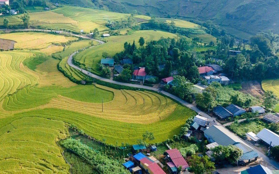 vung-cao-lao-cai-ngay-cang-khoi-sac-anh-ngoc-bang-42-17546479567051206823912-0-0-1600-2560-crop-17546482890081335804713-9625.jpg