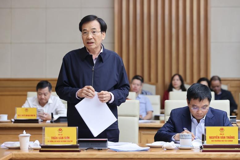 Primer Ministro: Promover de forma proactiva y activa los proyectos ferroviarios y la transferencia y desarrollo de tecnología - Foto 4. Thủ tướng: Chủ động, tích cực thúc đẩy các dự án đường sắt và chuyển giao, phát triển công nghệ- Ảnh 4.
