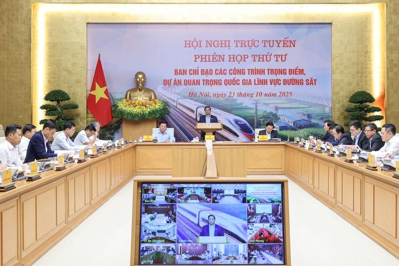 Primer Ministro: Promover de forma proactiva y activa los proyectos ferroviarios y la transferencia y desarrollo de tecnología - Foto 14. Thủ tướng: Chủ động, tích cực thúc đẩy các dự án đường sắt và chuyển giao, phát triển công nghệ- Ảnh 14.