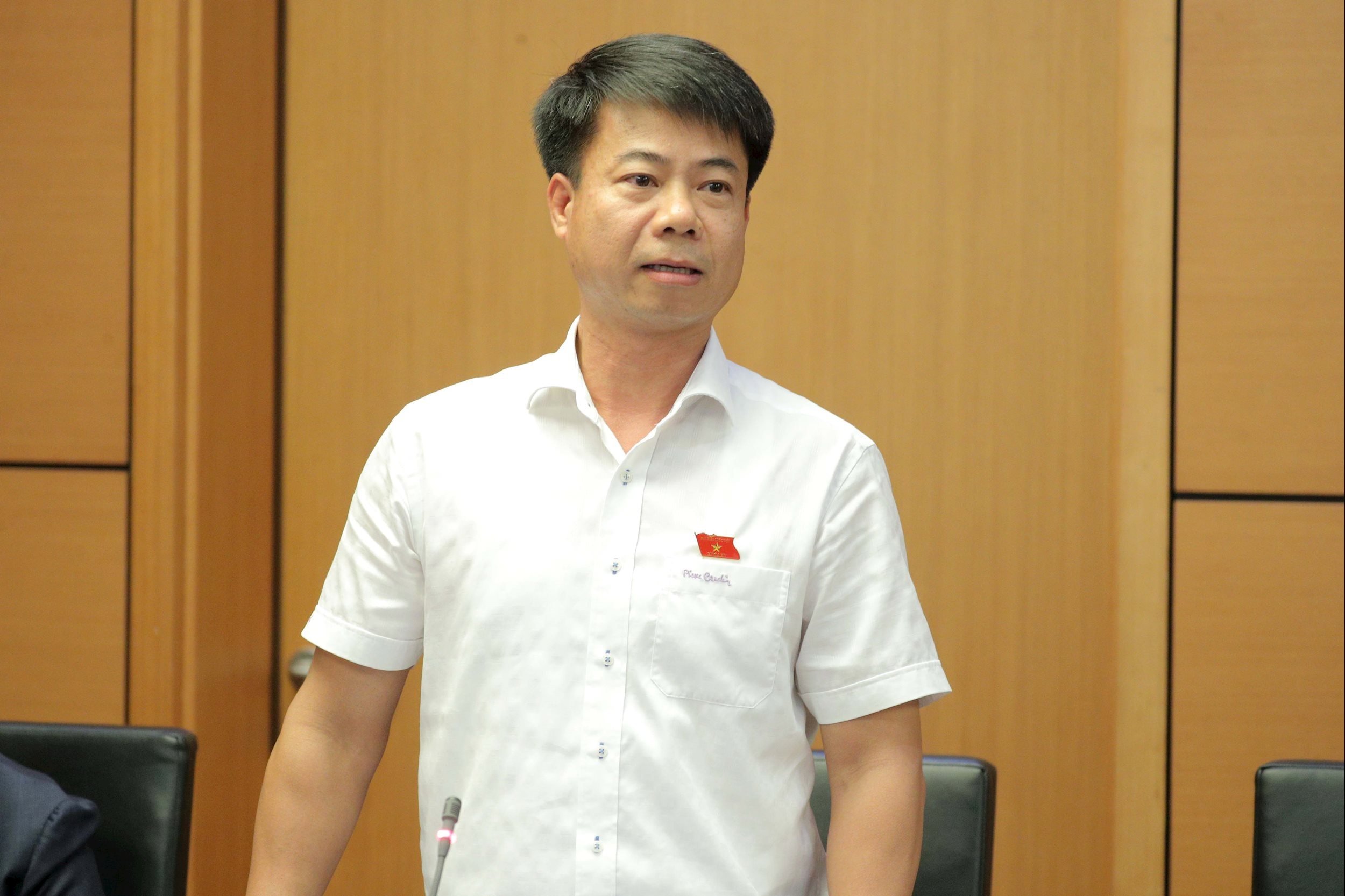 Poslanec Národního shromáždění Hoang Quoc Khanh (Lai Chau)