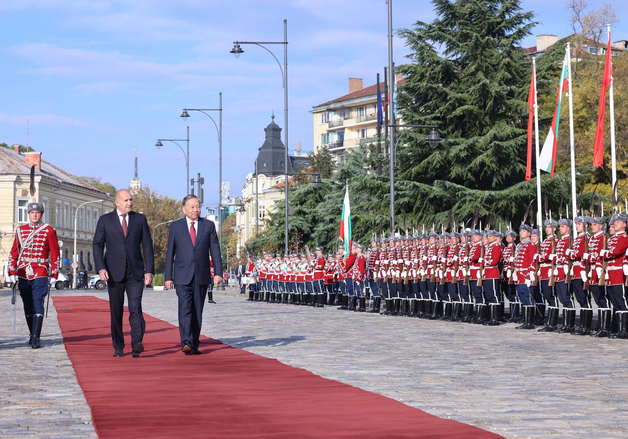 Lễ đón Tổng Bí thư Tô Lâm và phu nhân thăm chính thức Bulgaria - Ảnh 2.