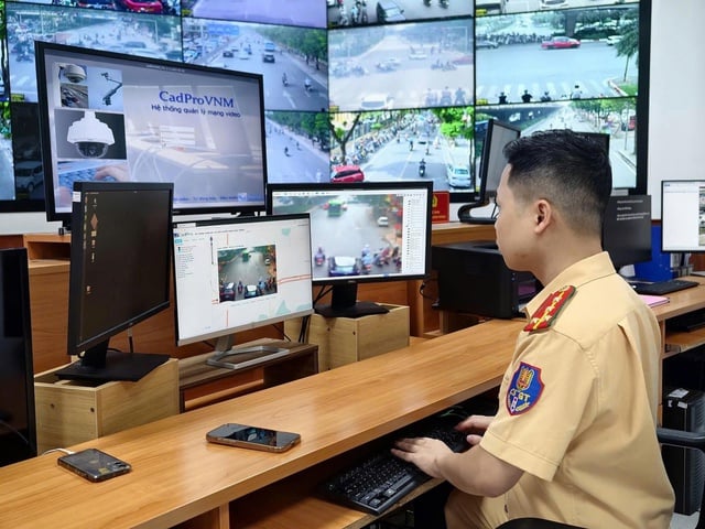 Hanoi: Nearly 1,900 AI cameras will calculate traffic flow to change light cycles accordingly - Photo 3. Hà Nội: Gần 1.900 camera AI sẽ tính lưu lượng giao thông để thay đổi chu kỳ đèn phù hợp- Ảnh 3.