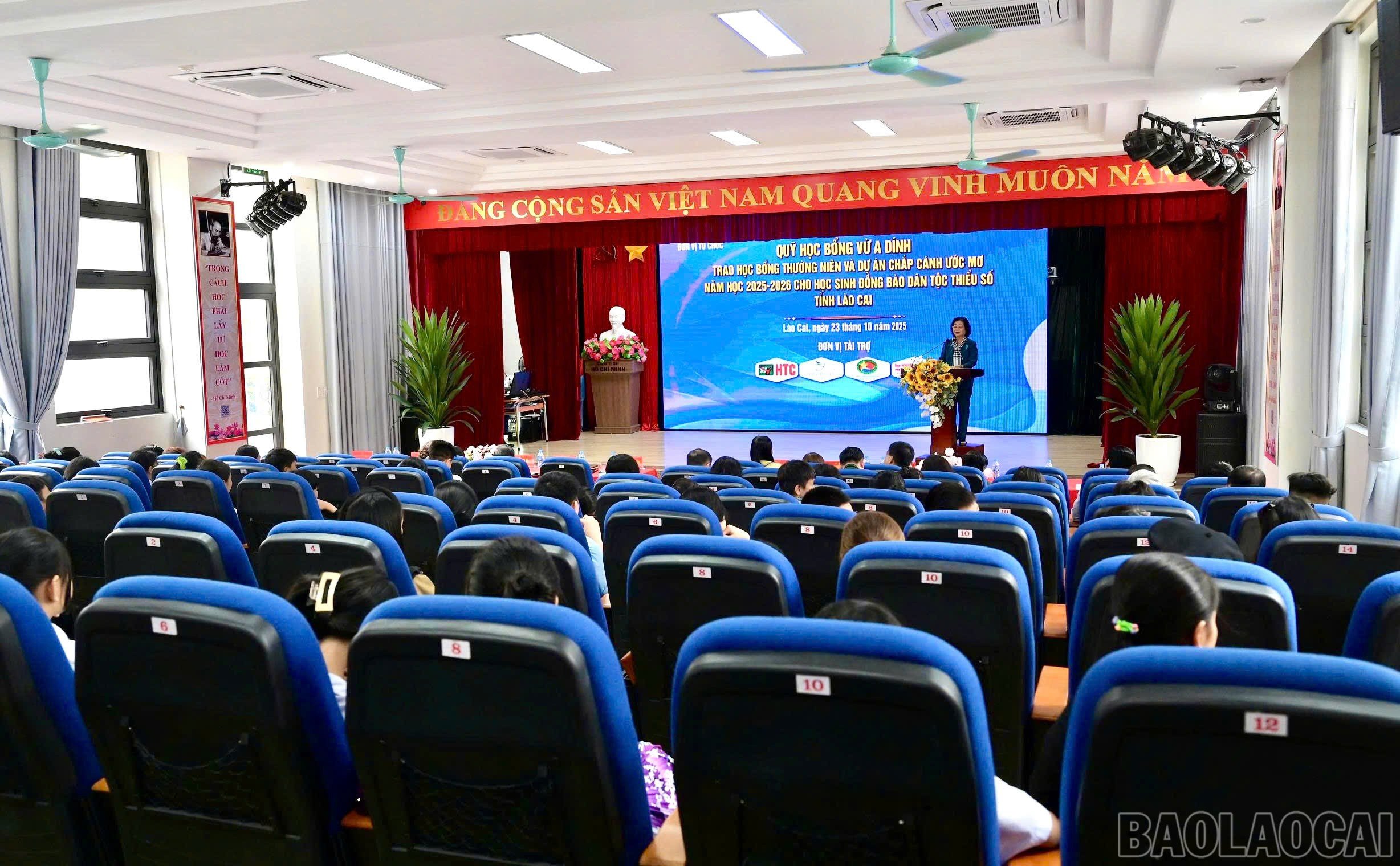 baolaocai-br_z7148127223902-a716c780bdaba0d3370f6603d100e19f.jpg