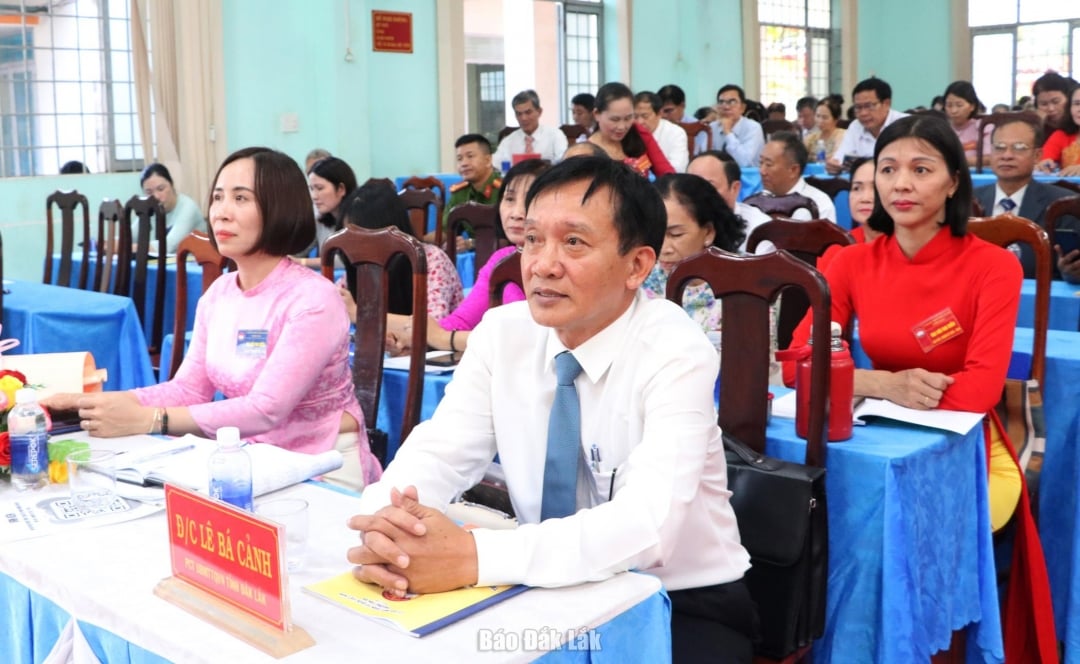 ប្រតិភូចូលរួមសមាជ។