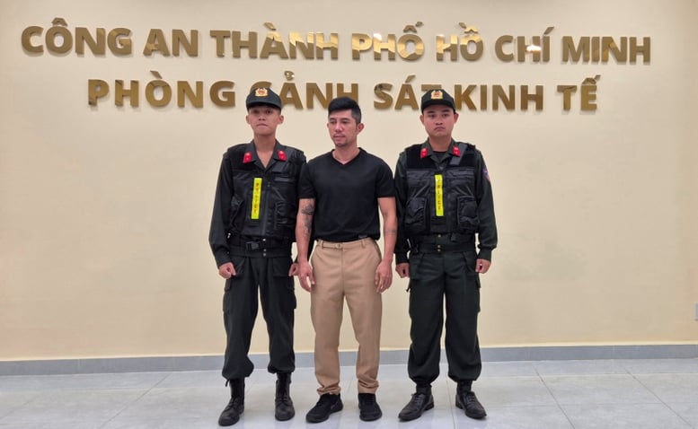 Urmărirea penală a lui Luong Bang Quang pentru implicarea sa în cazul „Ngan 98” - Fotografia 1. Khởi tố Lương Bằng Quang do liên quan đến vụ án 'Ngân 98'- Ảnh 1.