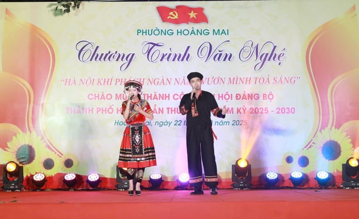 Hoang Mai Ward: Special art program to celebrate the success of the City Party Congress - Photo 6. Phường Hoàng Mai: Chương trình nghệ thuật đặc sắc chào mừng thành công Đại hội Đảng bộ Thành phố- Ảnh 6.