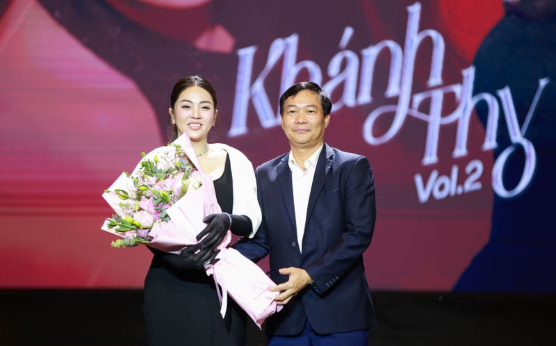 Premiul al III-lea „Cântare Hanoi 2023” Khanh Thy își arată recunoștința față de public și orașul natal cu sunete blânde -0