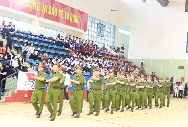 ការបើកសន្និបាតកីឡាបាចម៉ៃ លើកទី១ ឆ្នាំ២០២៥ - រូបថត ៥. Khai mạc Đại hội Thể dục thể thao phường Bạch Mai lần thứ I, năm 2025- Ảnh 5.