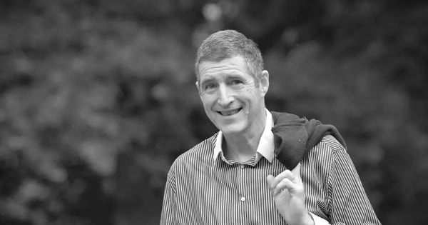 Eric Sanger Monteros - người đối thoại cùng nước và ánh sáng