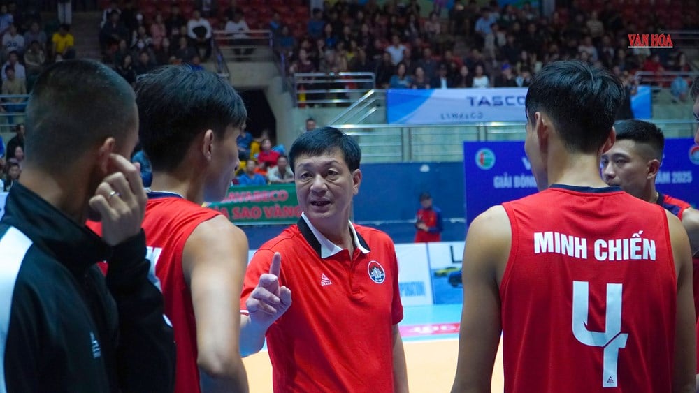 Ha Tinh vann överväldigande den inledande matchen i den nationella volleybollturneringen i A-klass - foto 11