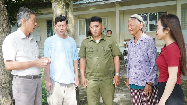 Đổi thay buổi sinh hoạt chi bộ vùng biên