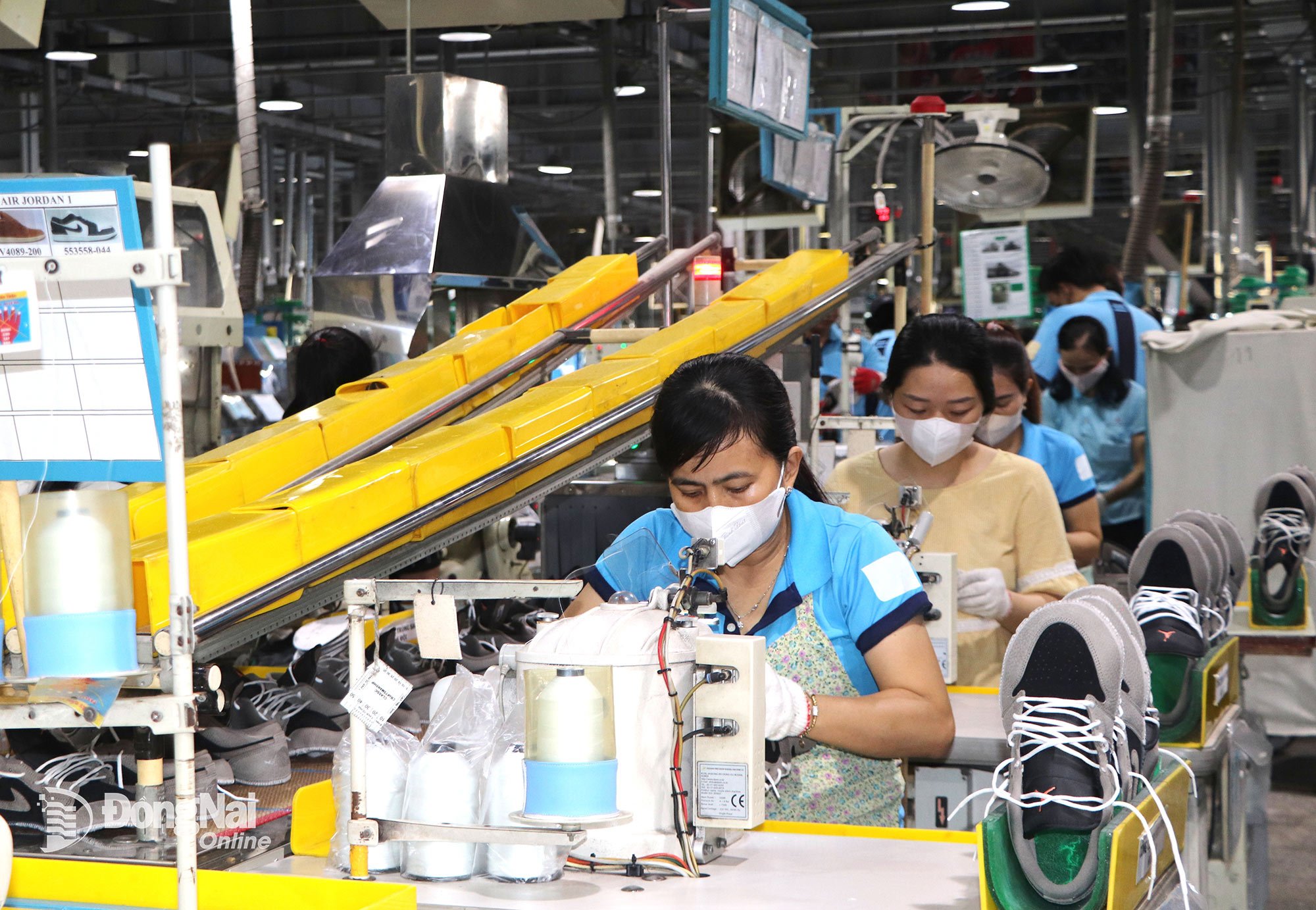 Tillverkning av läderskor hos Changshin Vietnam Co., Ltd., ett företag med mer än 30 års investeringar i Dong Nai. Foto: Ngoc Lien