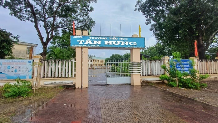 Hiệu trưởng trường tiểu học ở Cà Mau nói gì về việc bị giáo viên
