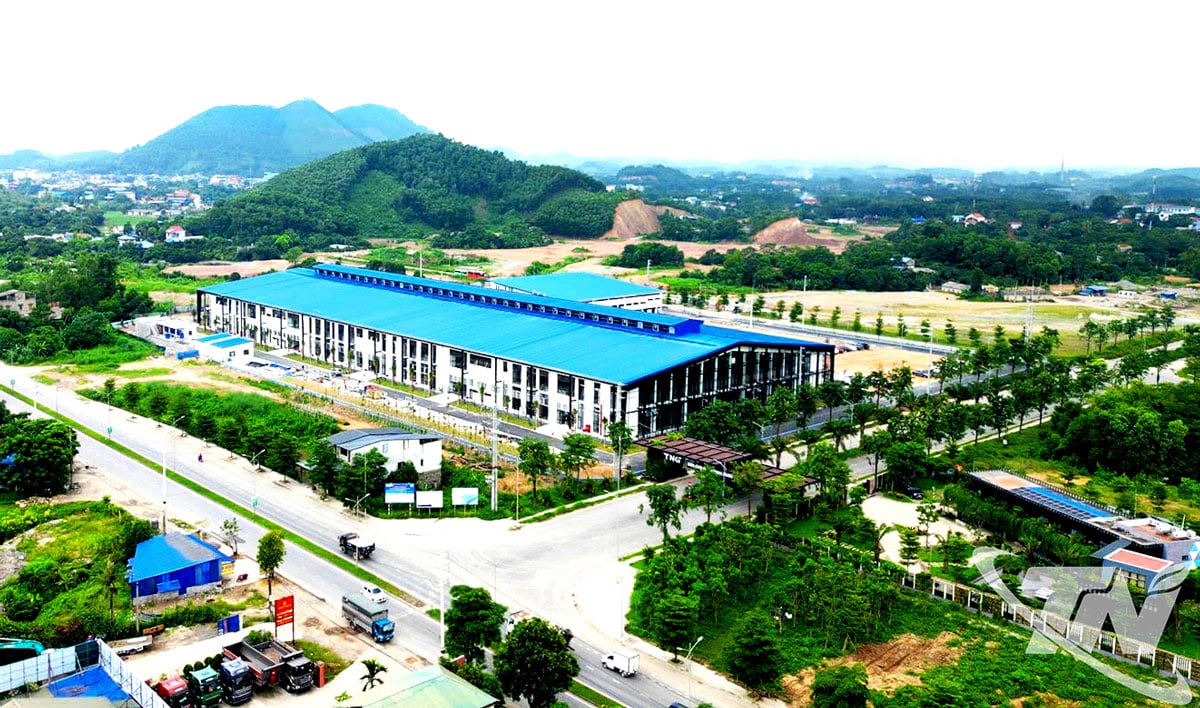 Untuk mewujudkan momentum bagi pembangunan perindustrian tempatan, wilayah Thai Nguyen berminat untuk menarik pelaburan bagi membangunkan kelompok industri dengan infrastruktur segerak dan moden. Dalam foto: Son Cam 1 Industrial Cluster. Foto: T.L