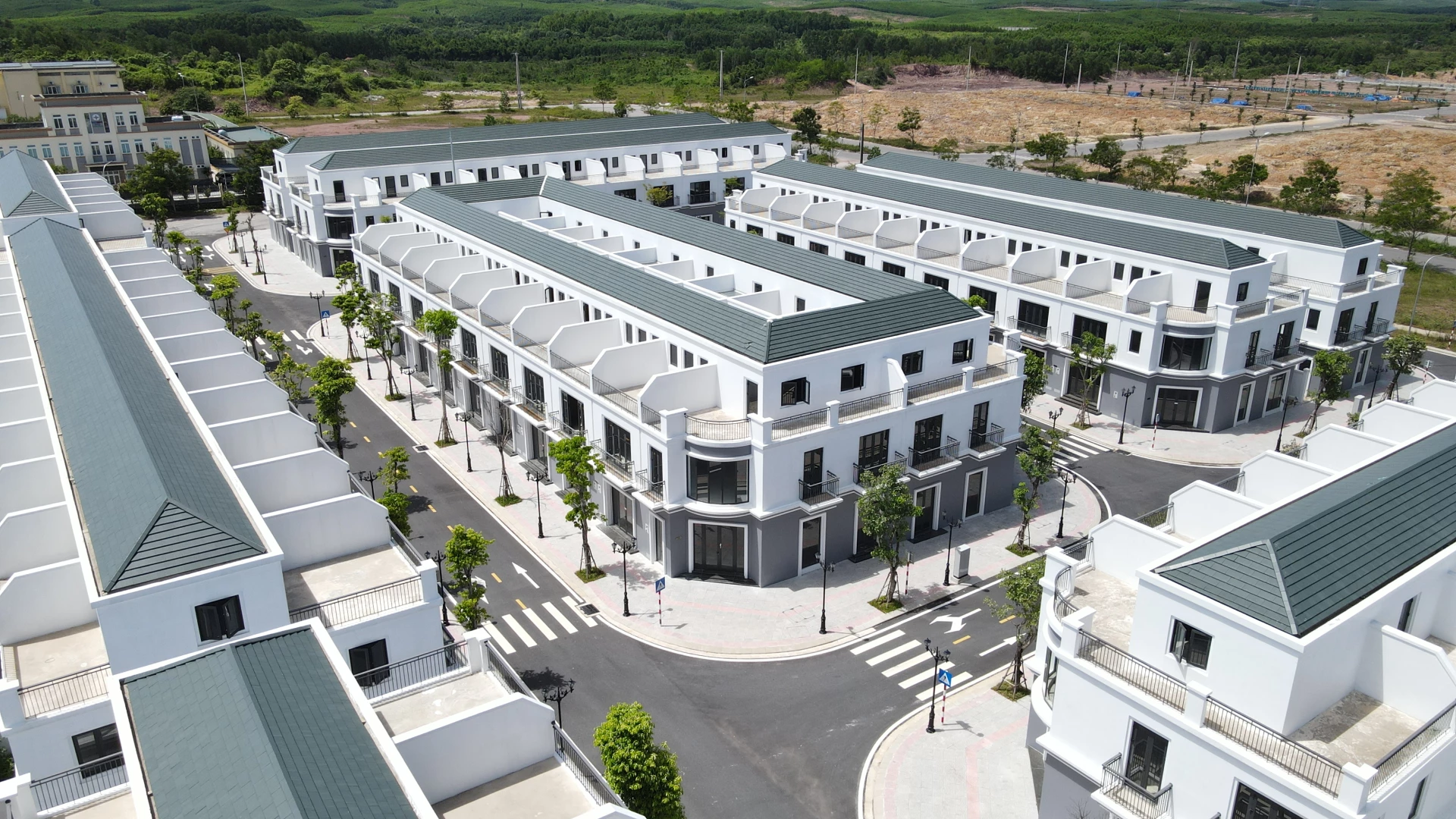 Infrastrukturen vid Vincom Retail Operation Company Limiteds sociala bostadsprojekt under Vingroup Corporation har i stort sett färdigställts - Foto: L.T.