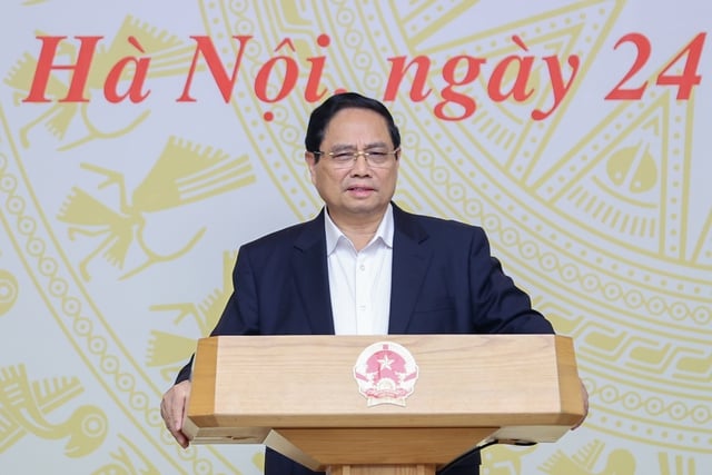 Thủ tướng: Để người dân 'chen chúc, chạy vạy' mua nhà ở xã hội dễ tiêu cực - Ảnh 1.