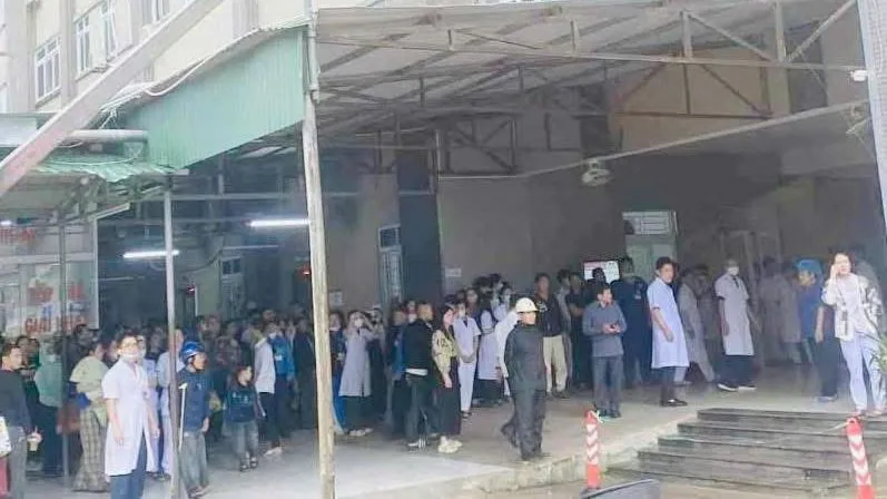 Nghe An Kadın Doğum ve Çocuk Hastanesi'nde yaşanan bıçaklı saldırı kamuoyunda büyük yankı uyandırdı.