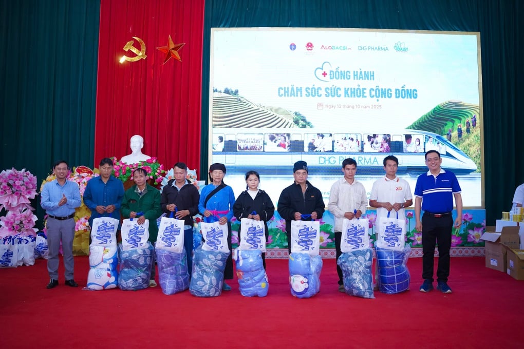 Hành trình DHG Pharma gieo yêu thương, mang nắng ấm đến Lào Cai - 5