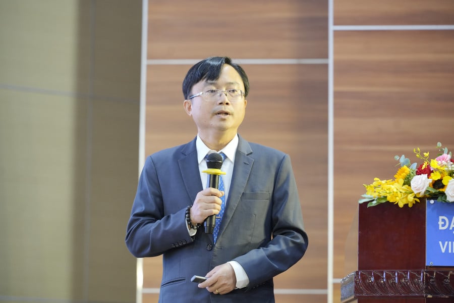 ong-do-phu-tran-tinh.jpg