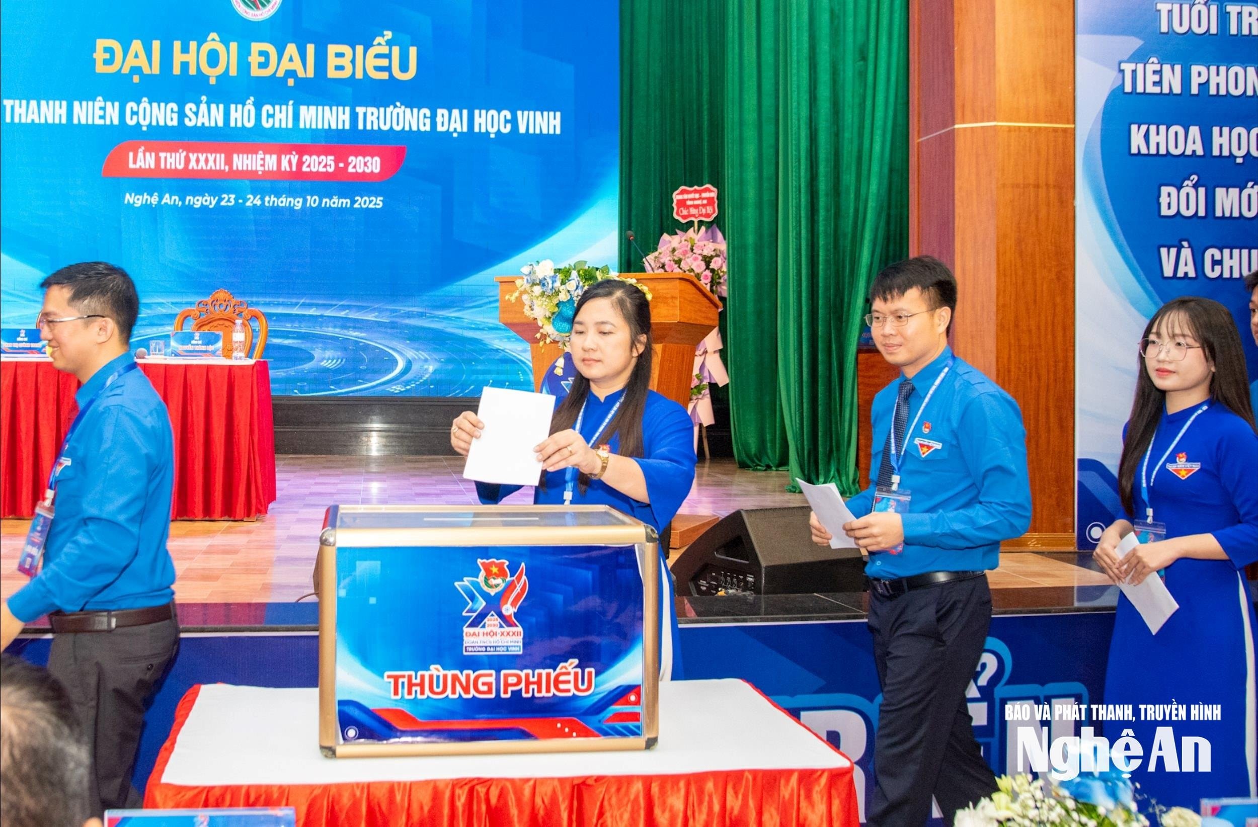 bna_dai-hoi-dai-bieu-doan-tncs-school-dai-hoc-vinh-1-fee5a3fbfa9627cfb96a578b8235eb1d.jpg